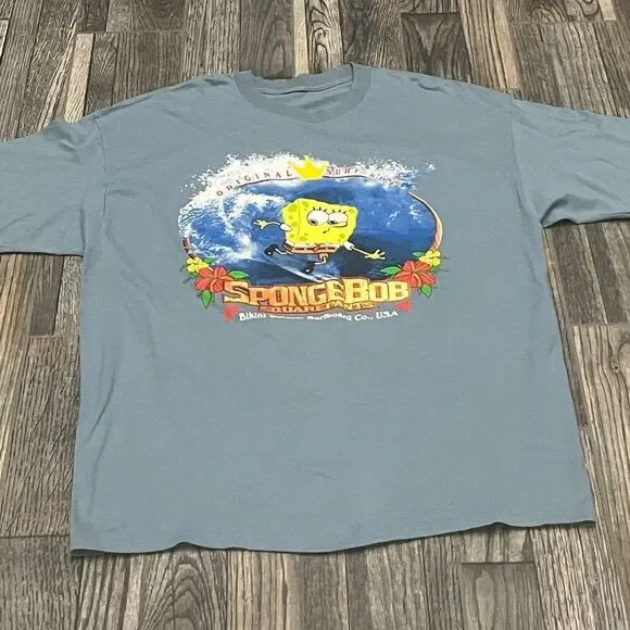 🌊🏄♂️ Vintage SPONGEBOB SquarePants Surf King Bikini Bottom Surfboard T-shirt - Picture 4 of 7